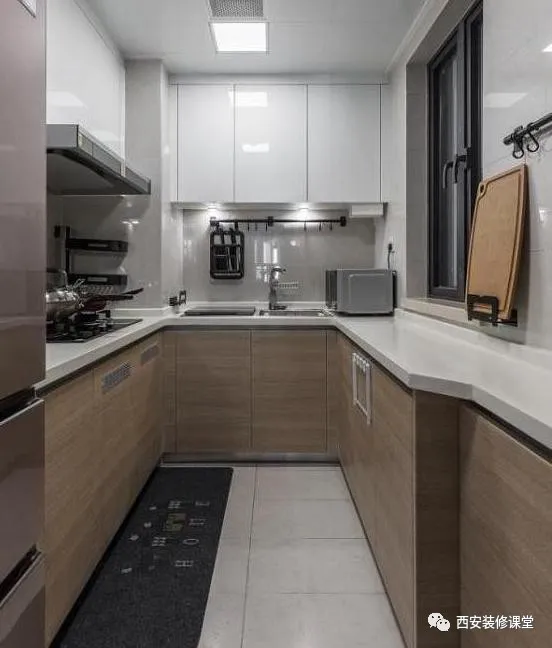 ##做不了正常U型橱柜，可以做窄柜收纳放电器