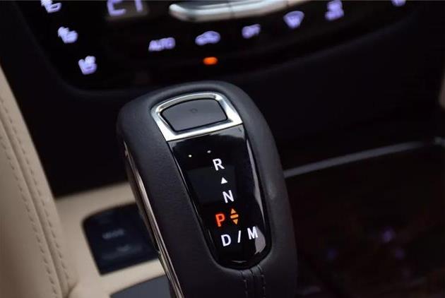 「自动挡」开自动挡的“4不准”一个比一个毁车，新手别再说不知道，要牢记