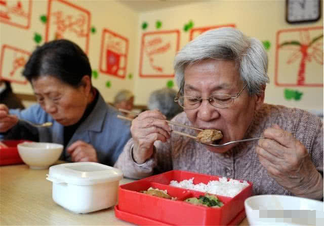 [衰老]加速男人衰老的5个行为，第一个不少人常犯，有损健康，希望改掉