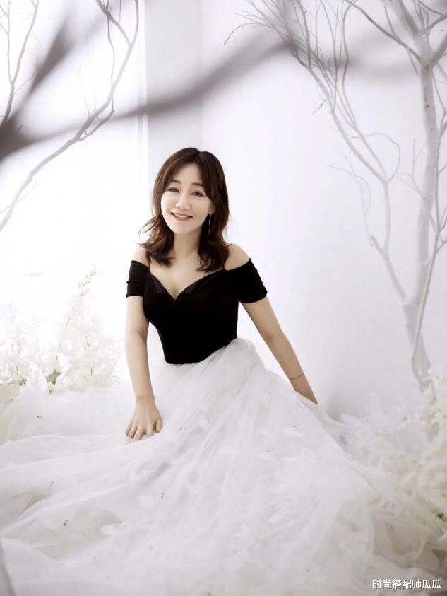 发型|?女人过了38岁尽量少烫大妈卷，试试这3种发型 ，时髦显气质