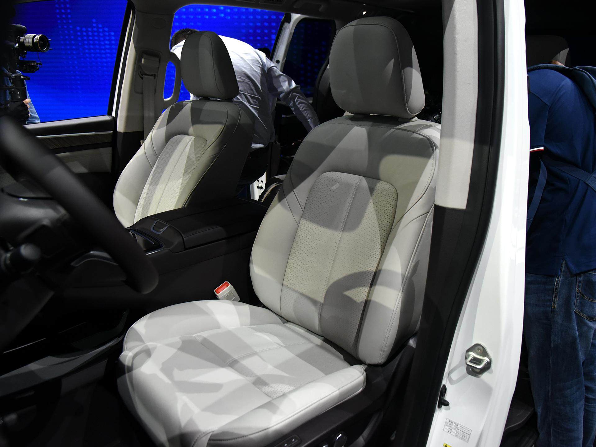 奥德赛|奥德赛瞬间不香了？车长近4米9，2.0T+8AT，二胎新宠