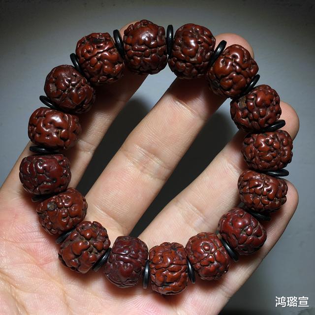 『文玩』文玩“最硬”的3大核心支撑着菩提子走下去！你还担心它崩盘吗？