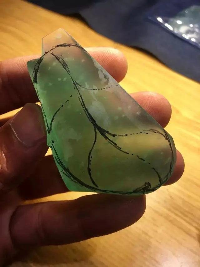翡翠：切涨的木那翡翠原石，看着都流口水，太棒了！