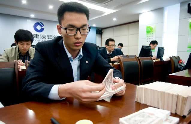 「华为」华为任正非：让基层有饥饿感、中层有危机感、高层有使命感！