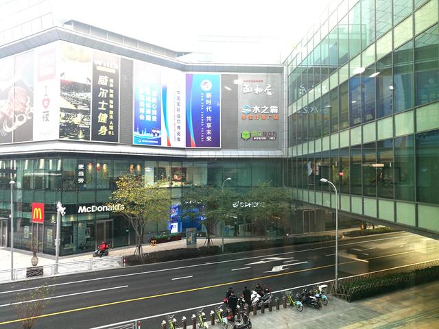 上海市闵行区的两个名副其实的购物中心：虹桥天地、虹桥天街