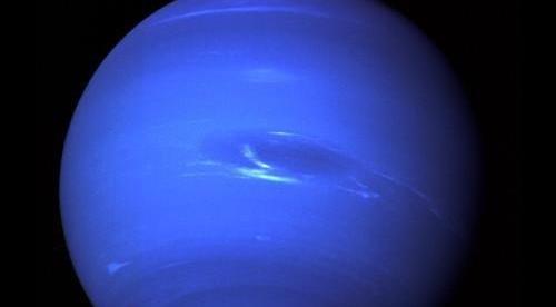 「海王星」海王星到底多奇葩？一个坑就比地球大