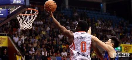 伊曼纽尔·穆迪埃|曾把五星红旗印在衣服上的NBA新秀，现在漂泊何方？