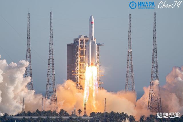 运载火箭▲刚发射成功的长征5号B和SpaceX的猎鹰9号有什么区别?