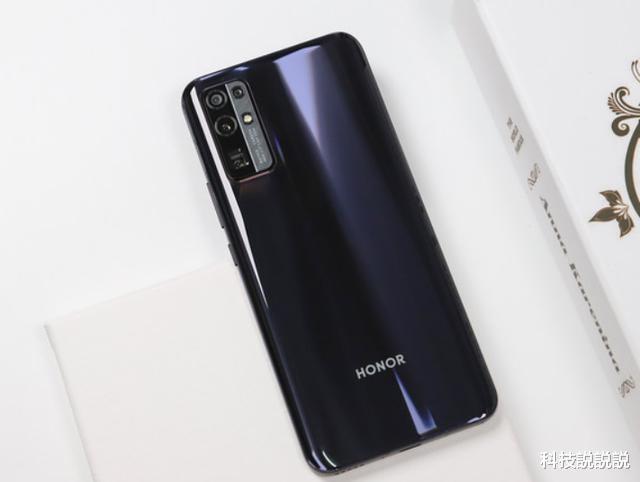 荣耀|从3199降至2899,麒麟985+40W,网友:终于等到了!