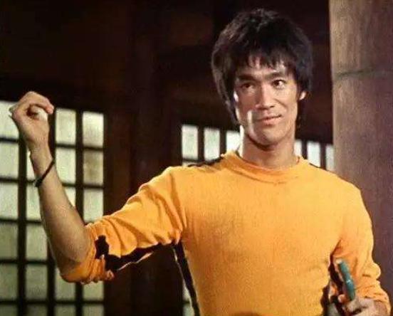 『李小龙』师傅李小龙死后，转身\霸占\师母，汤姆让我看到人性最丑恶一面