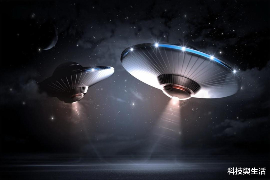 科学家|UFO去英国了?数千名居民看到500米宽巨型“UFO”,它要入侵地球?