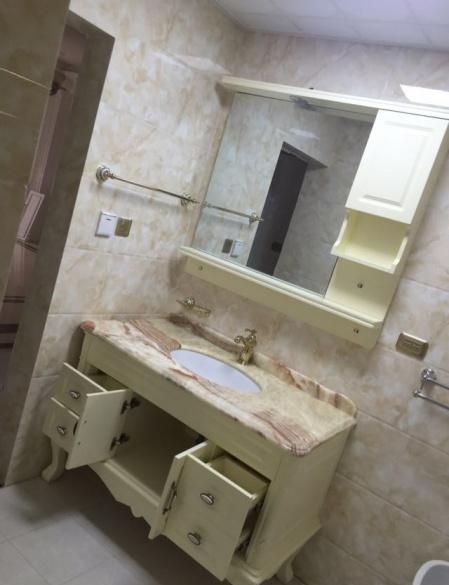 []135㎡新房交给爸妈装修，硬装挺大气的，尽管沙发搭配不太入眼