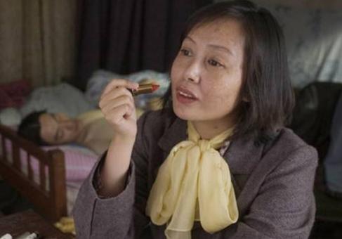 顾长卫|深夜，顾长卫密会女郎，把车开进小胡同后，开启减震器停留1小时