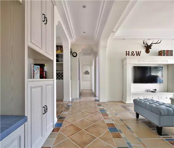 『』越来越多人纠结要不要装电视柜和餐边柜？这么装你肯定不会后悔！