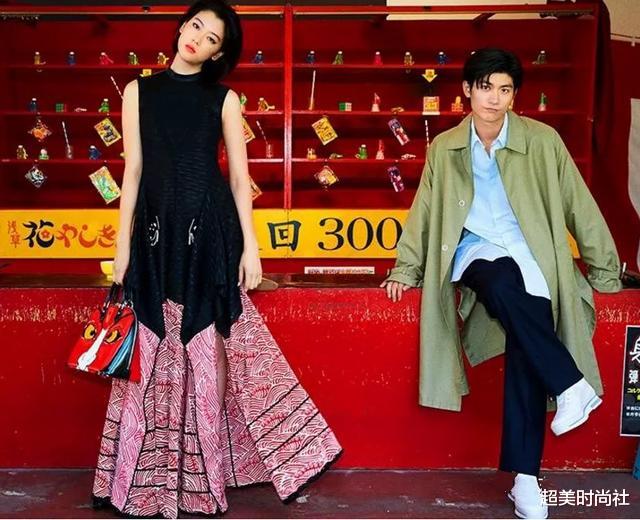 三浦春马|三浦春马因初恋脸走红,穿西装帅演变装皇后惊艳,去世引网友怀念