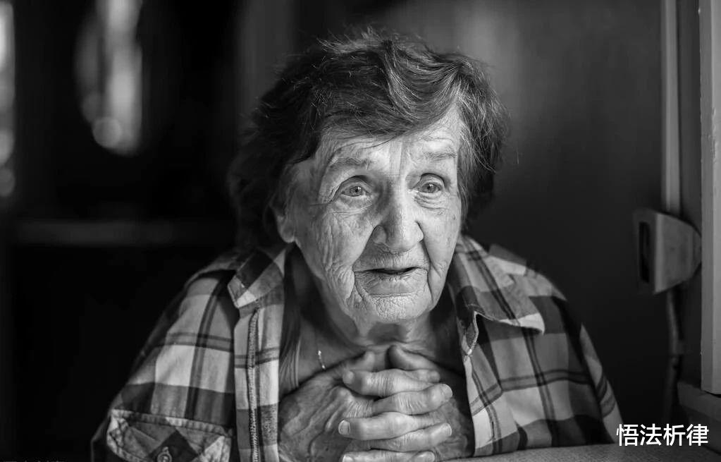 离婚|母亲改嫁后，到老了的时候再回来，儿子还有赡养的义务吗？