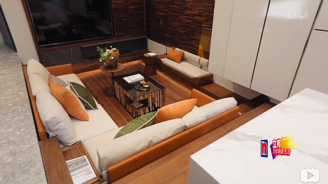 『』新婚夫妻找婚房，400万买78㎡危楼，摇摇欲坠，改造完4千万也不卖