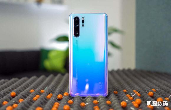 「5g手机」从4288降至3258，从高端市场跌到中端市场，网友：终于等到了！