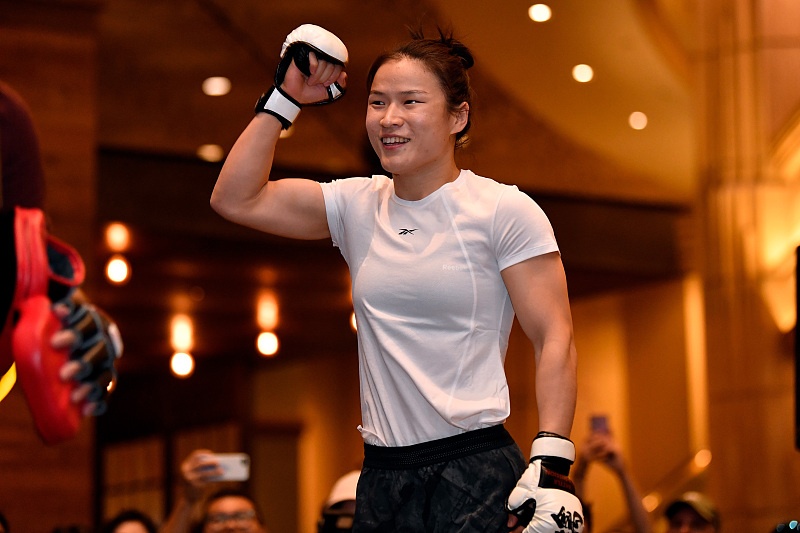 武磊@2大坏消息！7位中国运动员确诊感染，冠军没饭吃，刘国梁决策英明