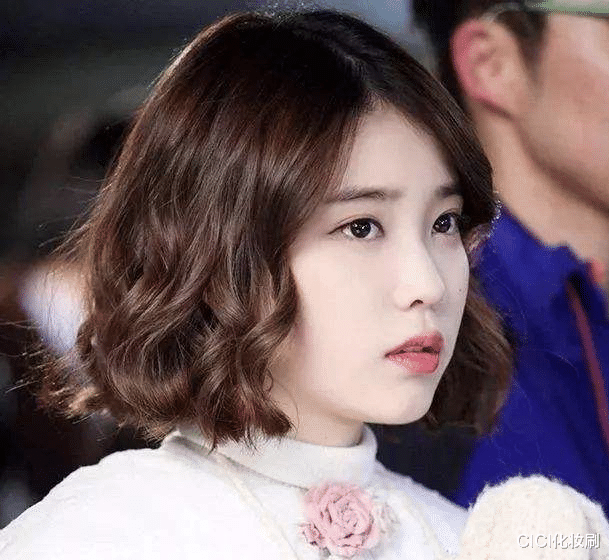 发型|秋季必换发型，减龄显脸小，时尚感爆棚！