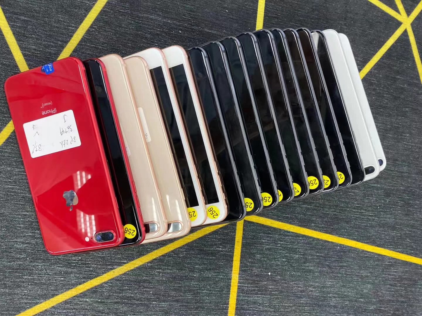 『iPhone 8』为何游戏主播都喜欢8P，而不是新款iPhone，原因无非这四点