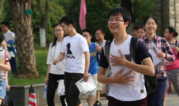 四川省|四川省理科最高分696分,600分排名全省将近3万!考生:不敢相信