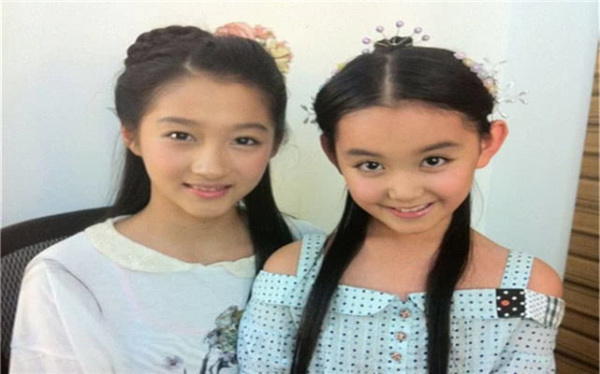 『关晓彤』和关晓彤一起出道四位童星，前三位大红大紫，唯独周星驰看中的她被人遗忘！