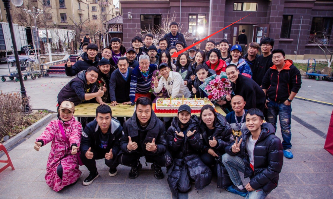 郑爽|郑爽上热搜，坑了赵本山新剧，佟大为侯明昊最惨