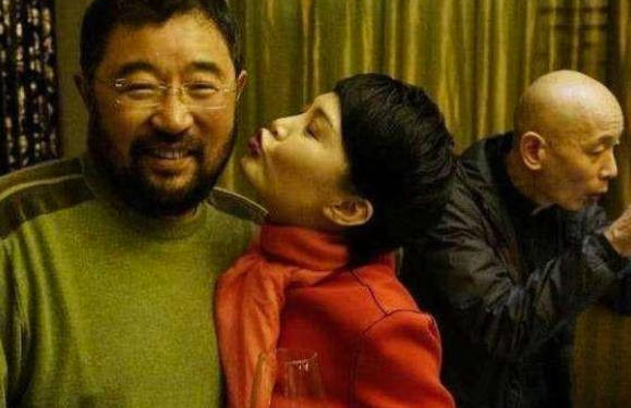 米家山|他是知名导演，因小21岁王小丫抛弃发妻，今73岁单身无儿无女