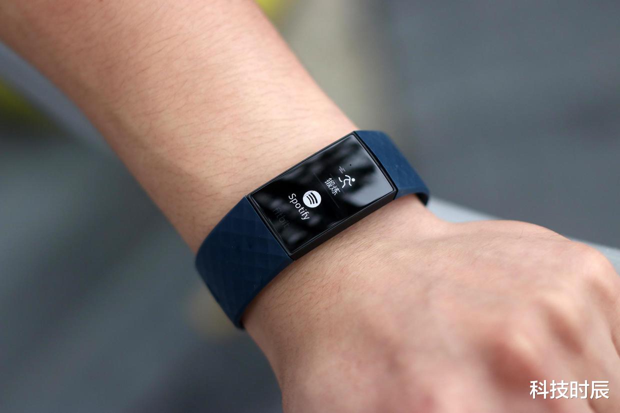 华为|内置GPS，健康运动更轻松：Fitbit Charge4智能手环体验