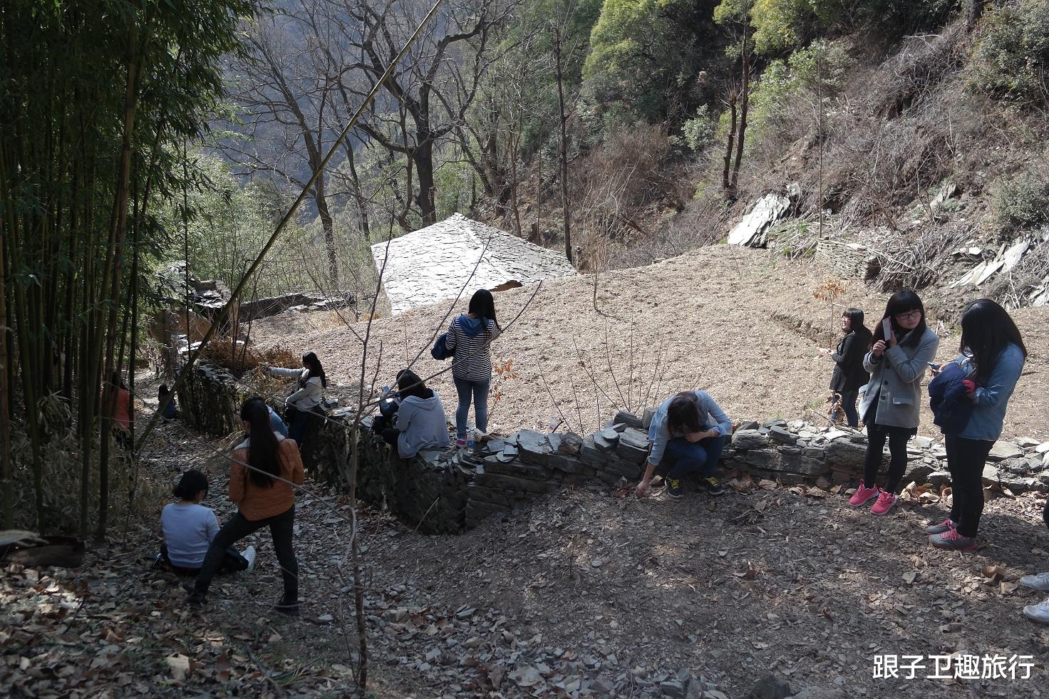 「古镇」秦岭凤凰古镇，深山里偶遇善良的阿姨，吃饭给钱她竟然不收