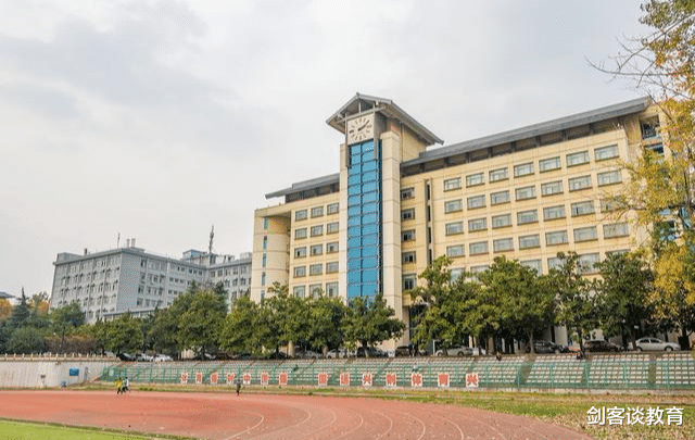 高校|医学类高校大热，这一类高校却黯然神伤，值得深思！