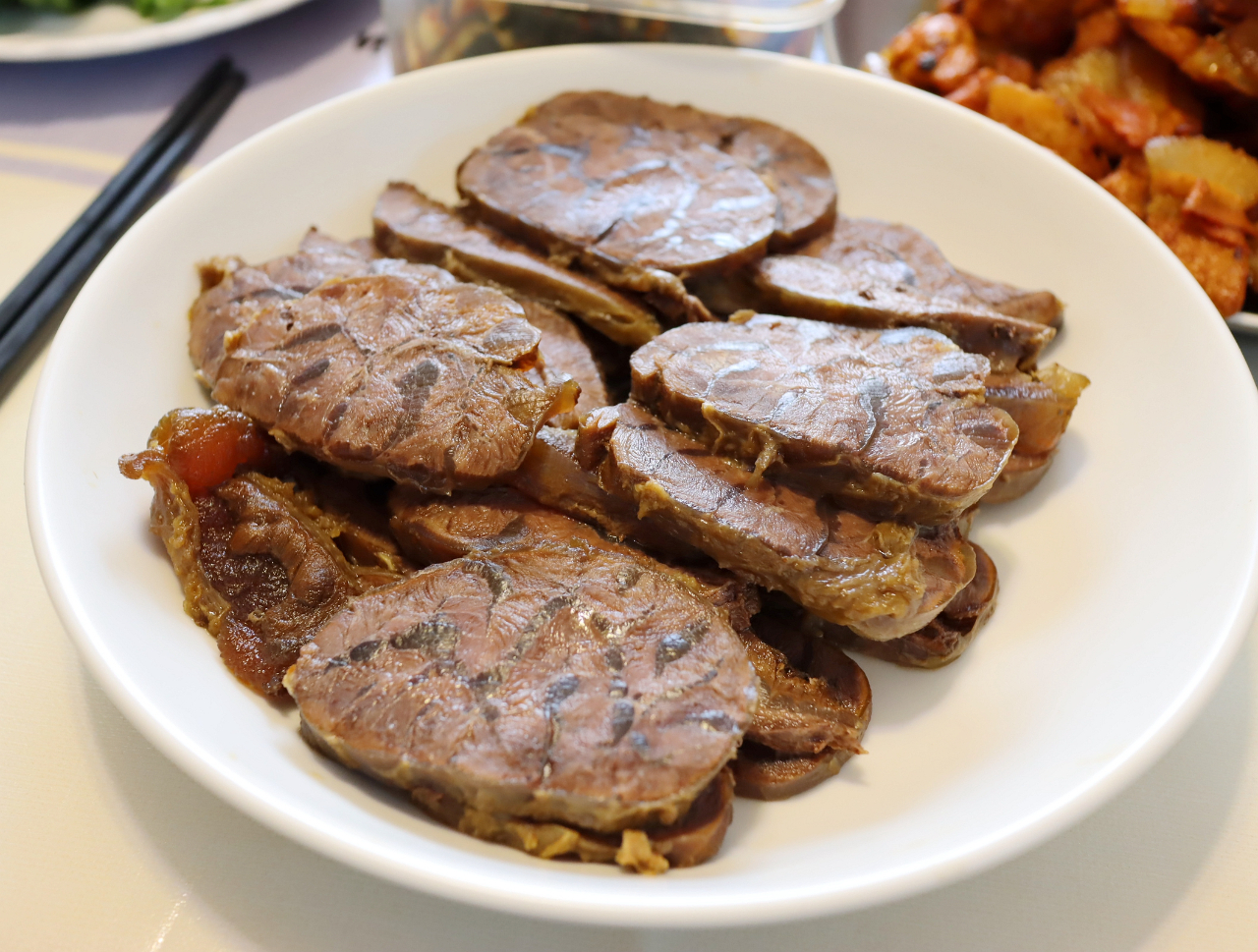 牛肉@五一请公婆来家吃饭,我只做了4个菜,婆婆自带3个,老公很生气