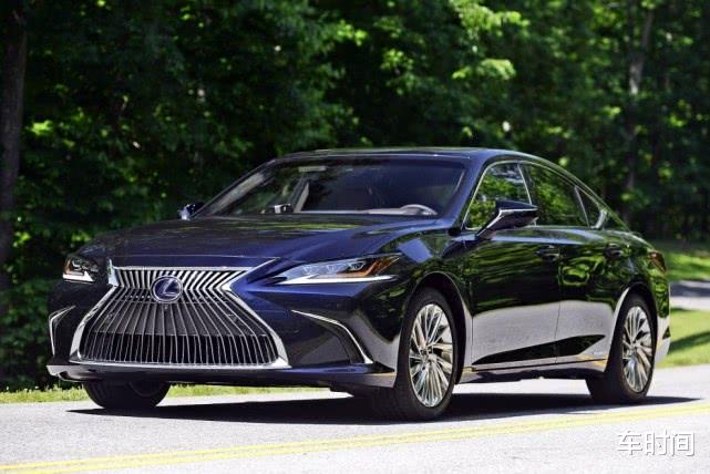 「路虎揽胜」最适合家用的四款车，尤其是第四款，不仅省心省油保值率还高