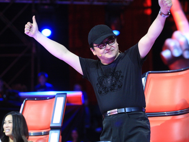 『陈佩斯』回顾陈佩斯对《中国好声音》的评价，讽刺很到位：假就对了！