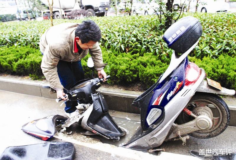 「电动车」电动车被禁了，我们拿什么接娃，专家给的建议不食人间烟火