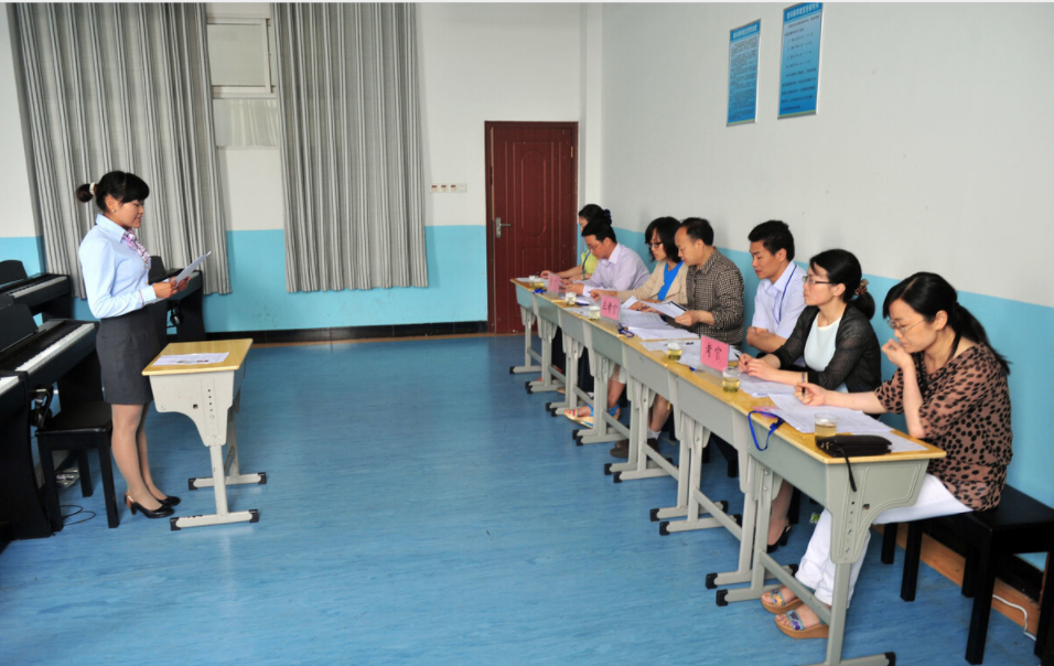 生肖|教师招聘爆冷门，考生27分进面试，真相和根本原因只有一个？