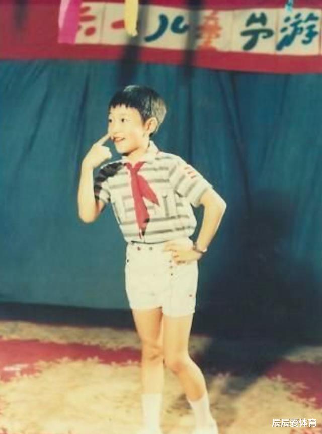 李宗翰■《安家》翟总：李宗翰被嘲面无表情，年轻时帅气逼人，竟是皇室后裔