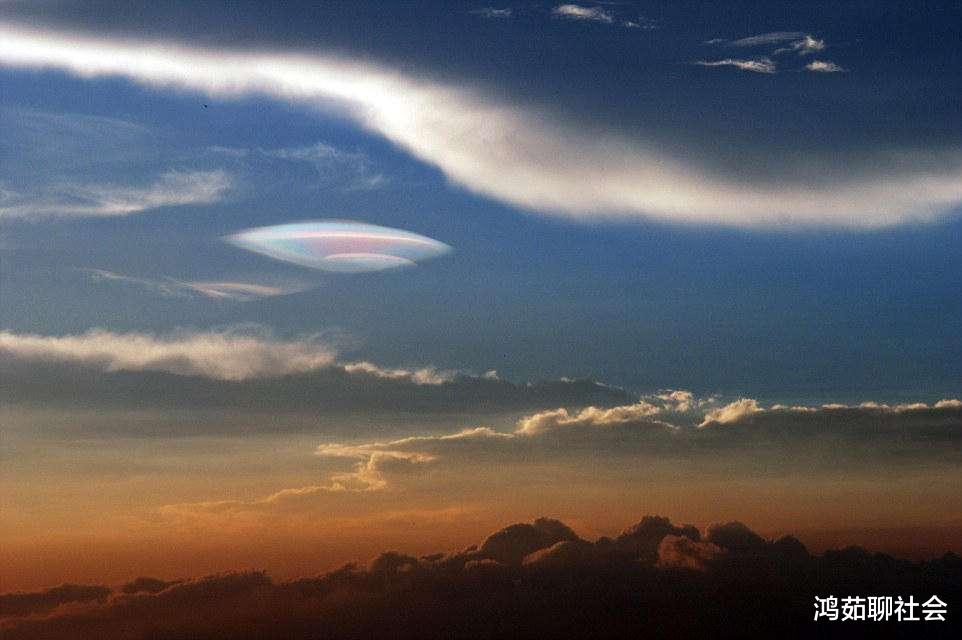 外星人|外星人真的来了?巴西发生蓝色UFO坠毁事件,消息现场被军方封锁!