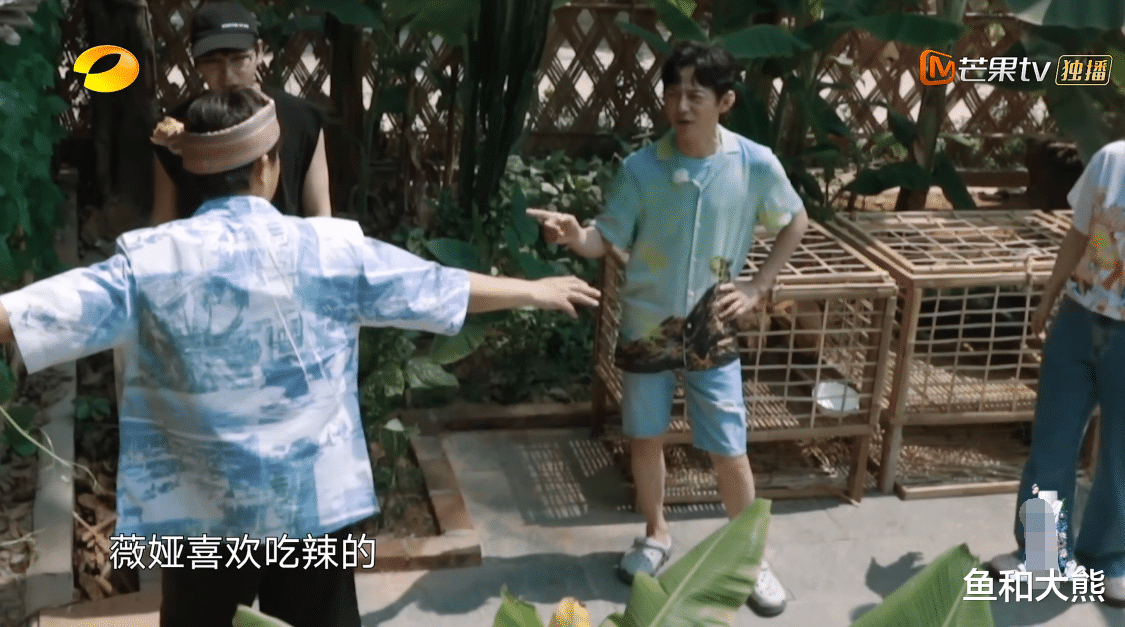 薇娅@《向往4》薇娅做客没点菜，卖货能力惊到何炅，主播地位被低估了