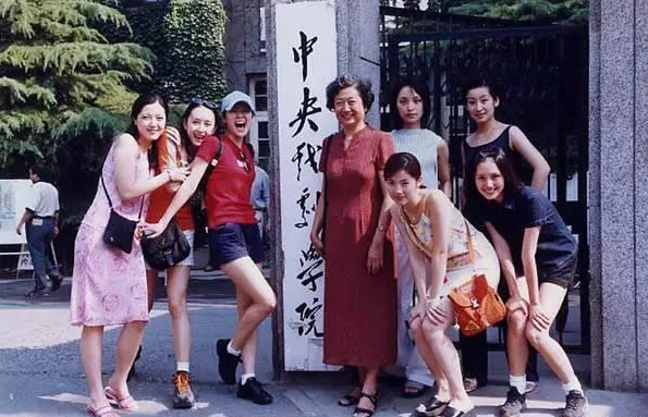 胡静|4位嫁入豪门的女星，却从来不炫富