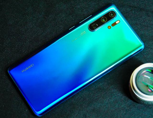 光学变焦@5488降到3288，50倍光学变焦和40W快充，花粉：终于等到了