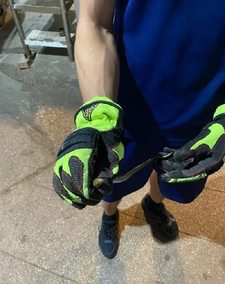 丰巢：慎入！贵州多地有大量蛇出没，有车成了“蛇窝”