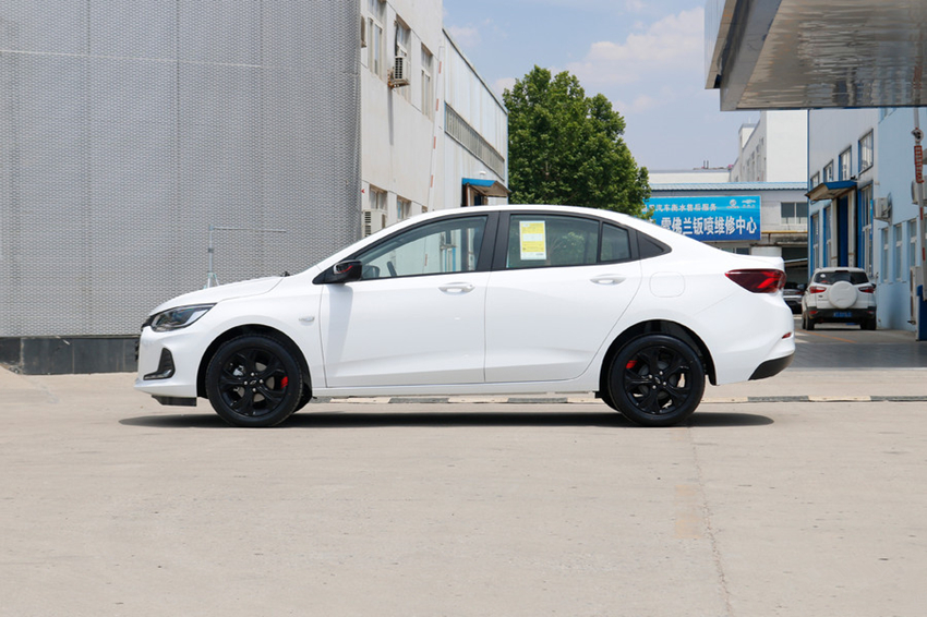 大众捷达|卖“白菜价”的合资！跌至5.99万，比捷达漂亮10倍，10年都开不坏