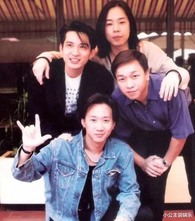 黄家驹■黄家驹离世27年,戴白花穿孝服大闹灵堂的未婚妻,现在怎么样了?