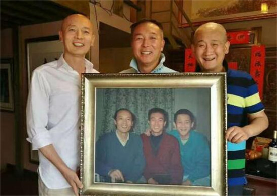 谢园|61岁谢园突发心脏病去世,葛优等好友洒泪送别,回忆谢老师的一生