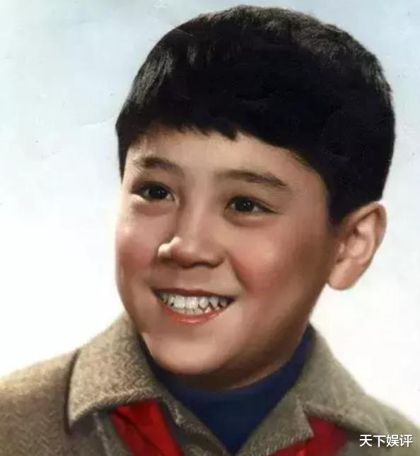 春晚|他曾21次登上春晚，被富婆追8年才步入婚姻，今儿子成他的骄傲