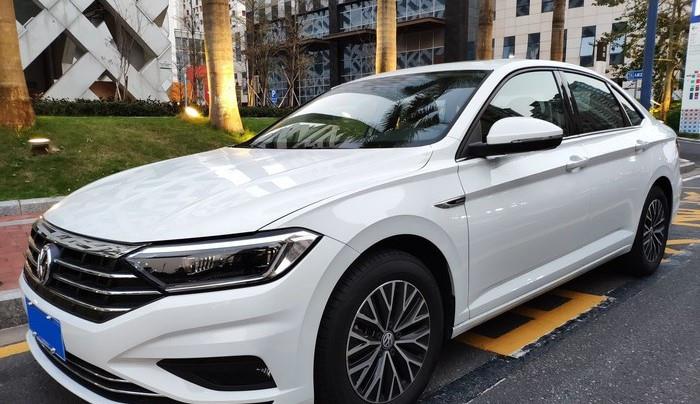 「大众速腾」开了6年卡罗拉，换上大众速腾，车主：终于知道日系和德系的差距