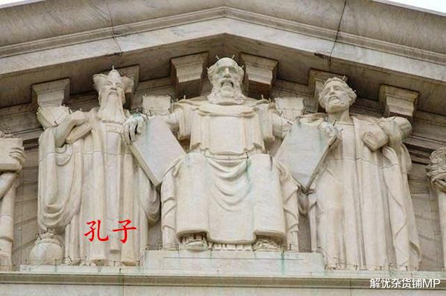 紐約繁華街頭矗立一座中國人雕像，身穿清代官服，深受美國人敬仰-圖5