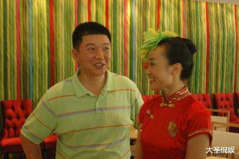 张国立|全面复盘童瑶张默事件，这个故事里被坑得最惨的，是老父亲张国立